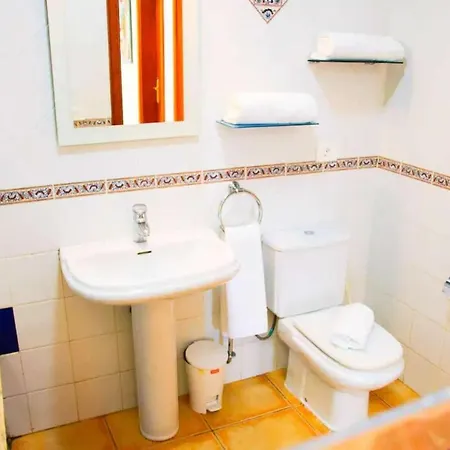Calamares Villa *